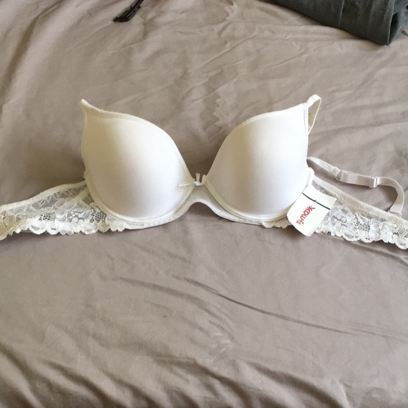 2 New Maidenform Push Up Bras 36D and Bonus - Picture 3 of 5